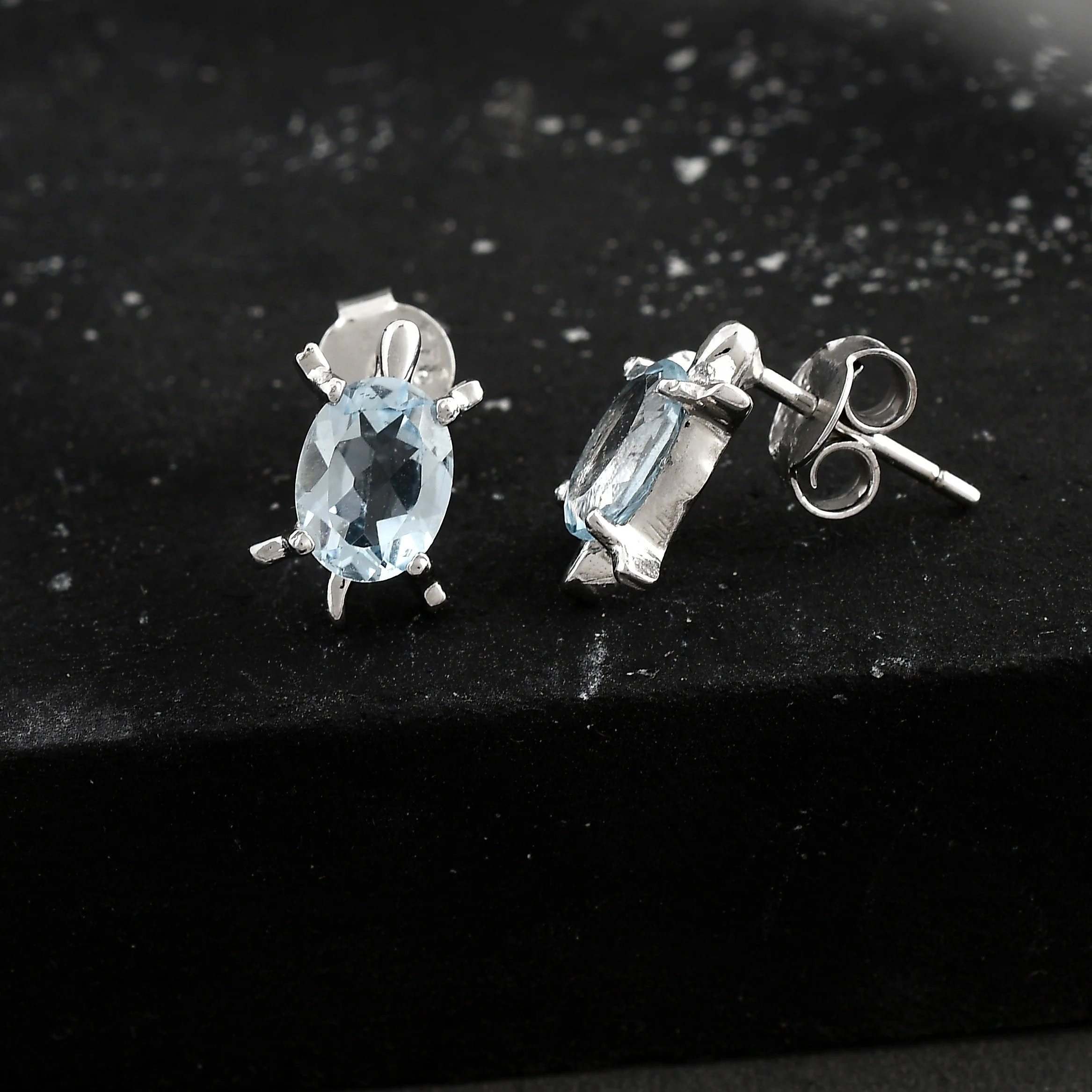 Charming Natural Blue Topaz Gemstone Tortoise-Shaped Stud Earrings